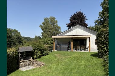 Cozy gîte for 6 people in Erezée, Ardennes: enjoy comfort, jacuzzi and proximity to nature