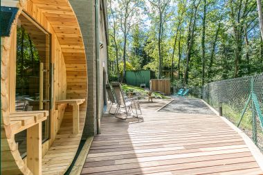 Detached holiday home in Érezée for 4 persons with private garden, outdoor sauna and playground equipment