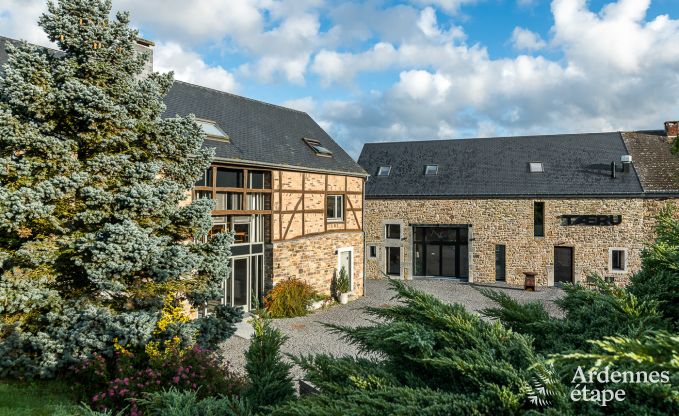 Spacious holiday home in Erezée with swimming pool and gym for 38 sports enthusiasts