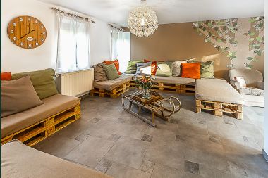 Holiday cottage in Eupen (Lontzen) for 15 persons in the Ardennes