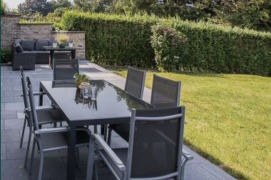 Comfortable house for 7 people in Eupen with 4 bedrooms, modern kitchen, private terrace and garden