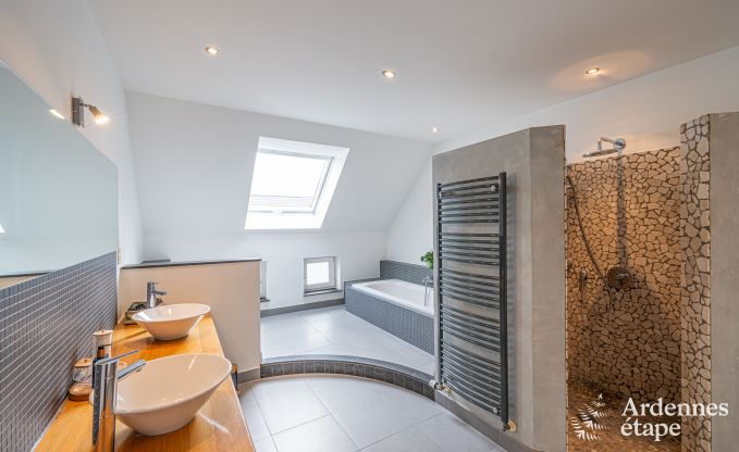 Comfortable house for 7 people in Eupen with 4 bedrooms, modern kitchen, private terrace and garden