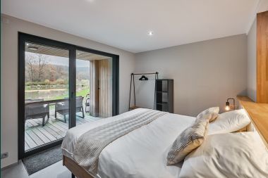 Beautiful holiday home, surrounded by nature, for 10 people in Fauvillers