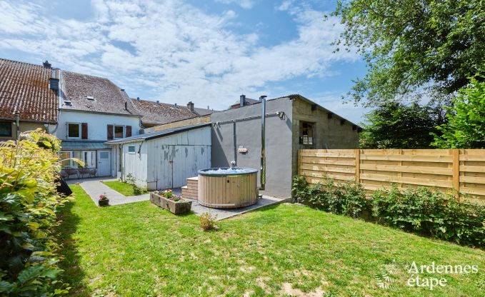 Charming holiday home for 8 people in Florenville with 4 bedrooms, wellness and play tower on the Semois