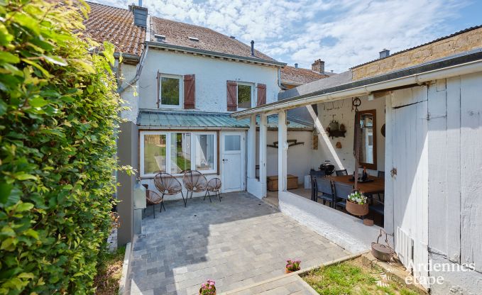 Charming holiday home for 8 people in Florenville with 4 bedrooms, wellness and play tower on the Semois