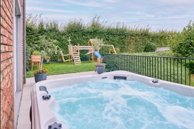 Spacious comfortable holiday home for 10 people in Voeren with private pool, jacuzzi and garden