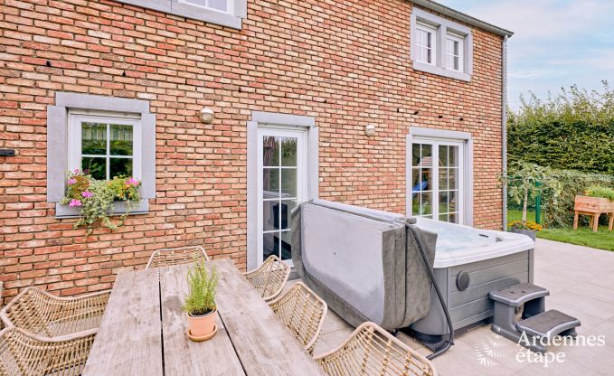 Spacious comfortable holiday home for 10 people in Voeren with private pool, jacuzzi and garden