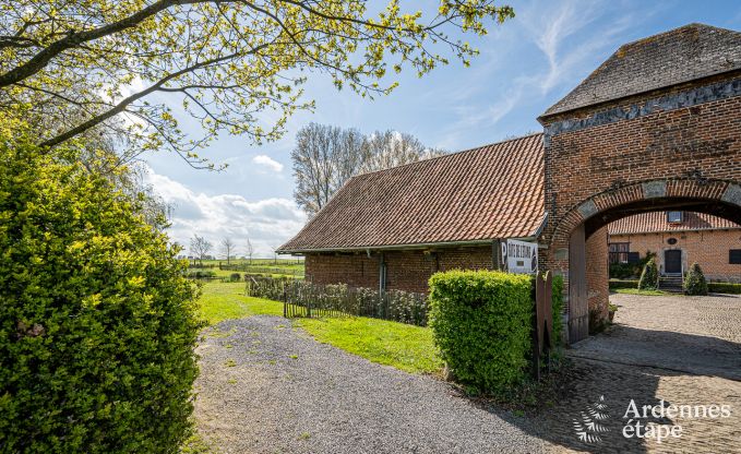 Apartment in Frasnes-lez-Anvaing for 4/5 persons