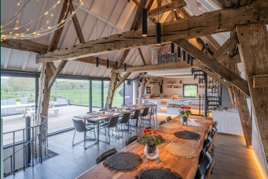 Holiday cottage in Frasnes-lez-Anvaing for 16/17 persons