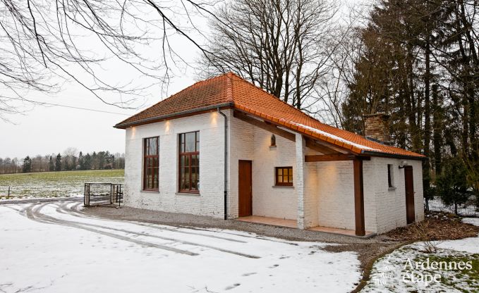 Cozy cottage for five people in a former school in Froidchapelle
