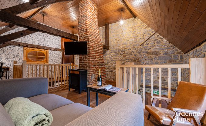 Charming farmhouse in Froidchapelle with 2 bedrooms and private garden