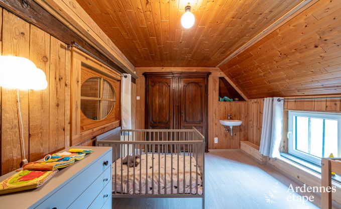 Charming farmhouse in Froidchapelle with 2 bedrooms and private garden