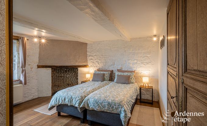 Charming farmhouse in Froidchapelle with 2 bedrooms and private garden