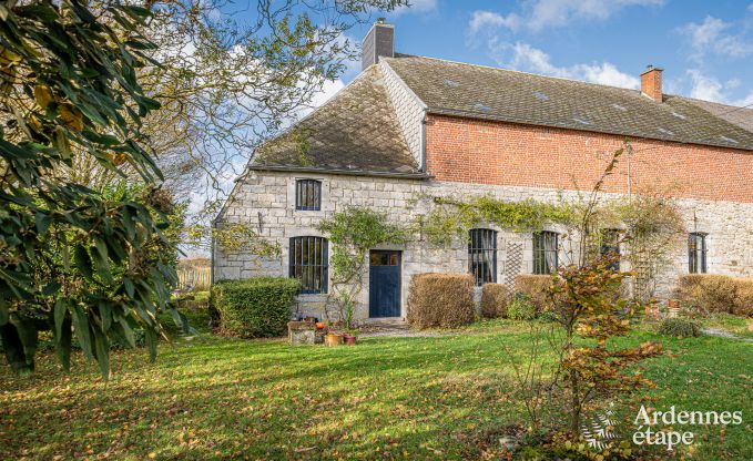 Charming farmhouse in Froidchapelle with 2 bedrooms and private garden