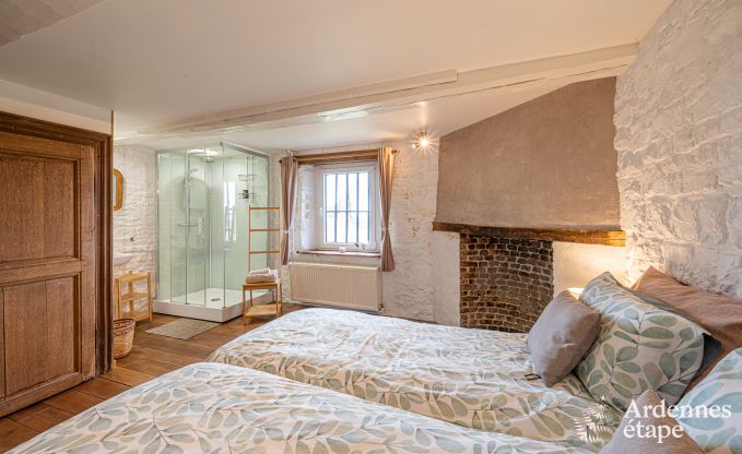 Charming farmhouse in Froidchapelle with 2 bedrooms and private garden