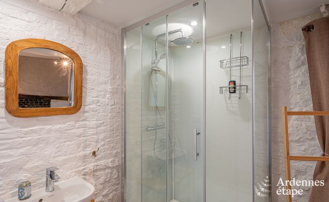 Charming farmhouse in Froidchapelle with 2 bedrooms and private garden