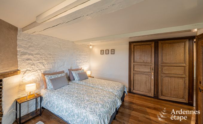 Charming farmhouse in Froidchapelle with 2 bedrooms and private garden