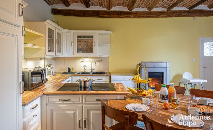 Authentic farmhouse with 3 bedrooms and private garden in a nature park between Sambre and Meuse