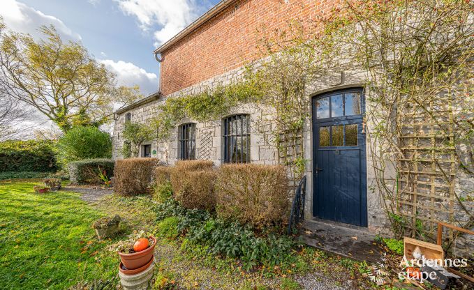 Authentic farmhouse with 3 bedrooms and private garden in a nature park between Sambre and Meuse