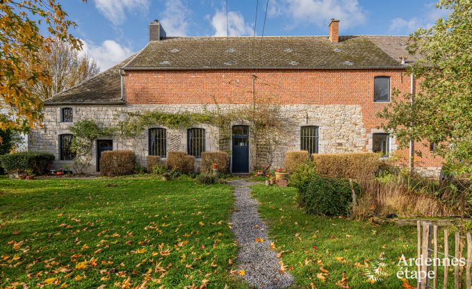 Authentic farmhouse with 3 bedrooms and private garden in a nature park between Sambre and Meuse
