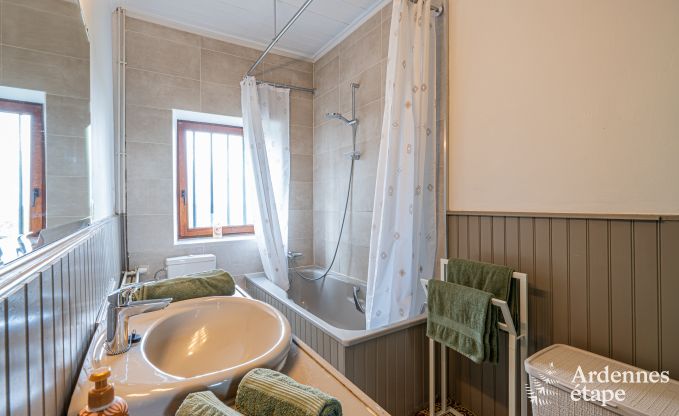 Authentic farmhouse with 3 bedrooms and private garden in a nature park between Sambre and Meuse