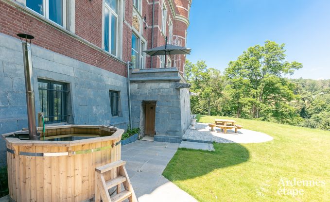 Castle in Gesves for 40 persons in the Ardennes