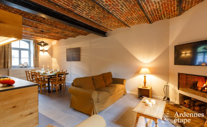 Charming holiday cottage to rent for 8 p. in the Ardennes (Gesves)