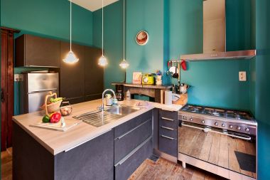 Spacious holiday home for 14 people with 5 bedrooms, 4 bathrooms and large private garden in Hamoir, Ardennes