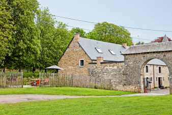 Holiday château annex to rent for 7 persons in Hamois