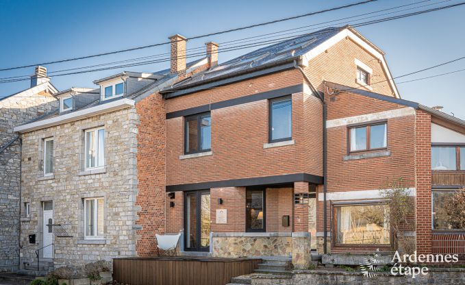 Spacious holiday home in Han-sur-Lesse for 8 people with 4 bedrooms, private garden and terrace