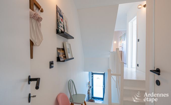 Spacious holiday home in Han-sur-Lesse for 8 people with 4 bedrooms, private garden and terrace