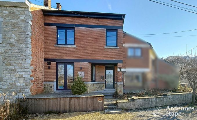 Spacious holiday home in Han-sur-Lesse for 8 people with 4 bedrooms, private garden and terrace