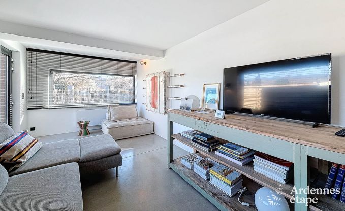 Spacious holiday home in Han-sur-Lesse for 8 people with 4 bedrooms, private garden and terrace