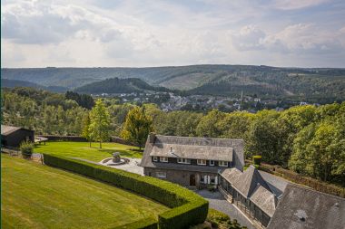 Luxury villa in Herbeumont for 20 persons in the Ardennes