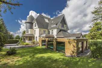 Authentic 4-star holiday rental château for 20 persons in Hockai