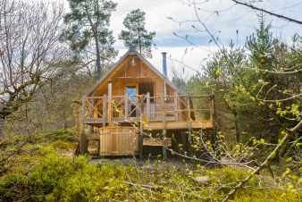 Couples holiday cabin to rent for a bucolic stay in woods of Houffalize