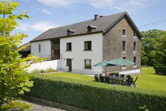 Holiday home for 15 people close to numerous activities in Houffalize