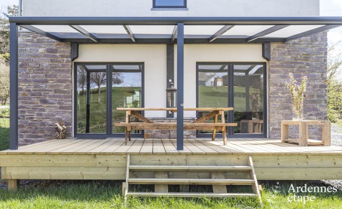 Comfortable modern holiday villa to rent at the heart of Houffalize