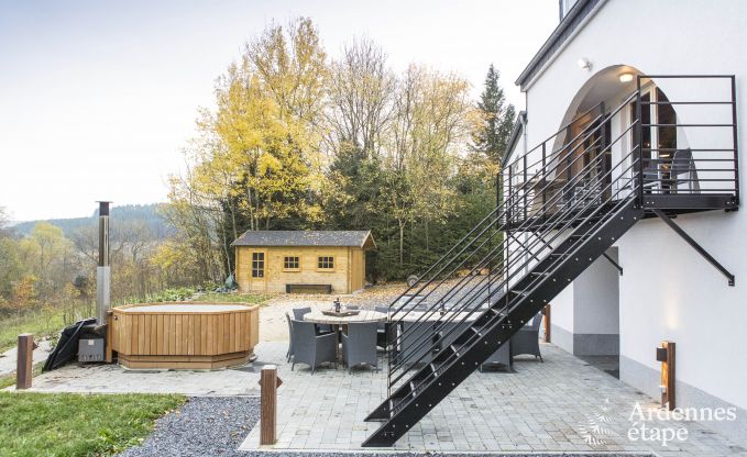 Superb rental holiday home with balcon and nordic bath in Houffalize