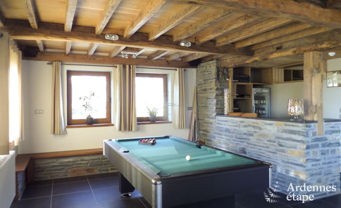 Spacious holiday villa for 23 persons near Houffalize