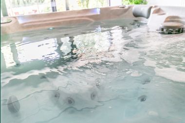 Luxury villa in the heart of Houffalize: holiday home for 24 people with sauna, jacuzzi and game room in the Ardennes