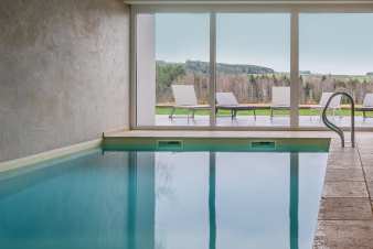 4.5-star holiday home with all the modern comforts and an indoor swimming pool near Houffalize
