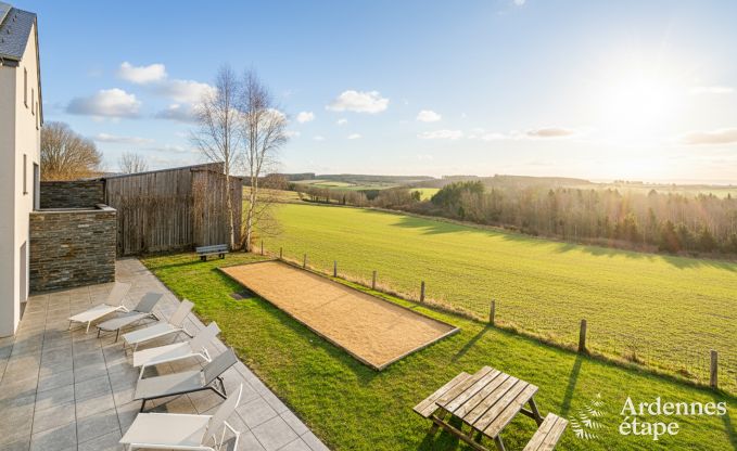 Luxury villa in Houffalize: accommodation for 22 people with pool, sauna, and garden in the Ardennes