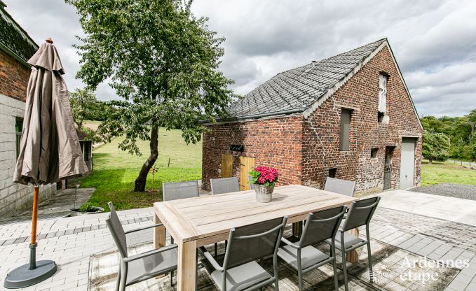 Holiday home with plenty of character for 7/9 people to rent in the Ardennes (Huy)
