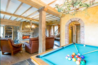 Luxury villa in Jalhay for 23 persons in the Ardennes