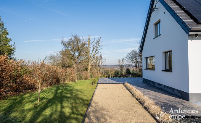 Holiday home in Jalhay: comfort for 8 people, close to Spa and forest edge