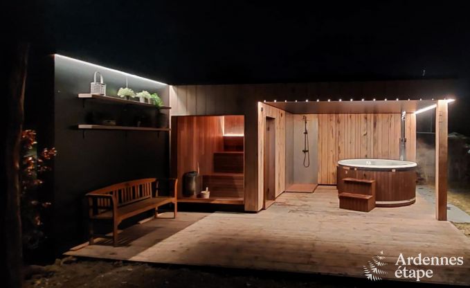 Charming holiday home in La Roche-En-Ardenne for 7 people with wellness, private garden and cycling facilities