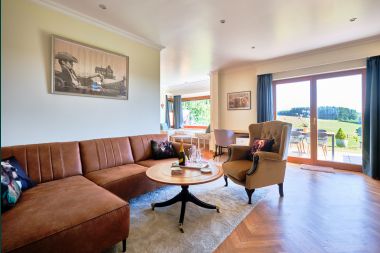 Modern holiday home in La Roche-en-Ardenne with garden and terrace