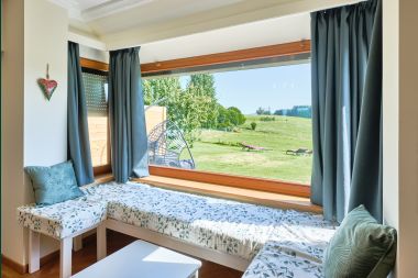 Modern holiday home in La Roche-en-Ardenne with garden and terrace