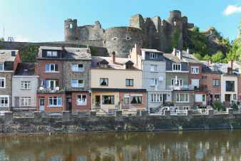 Town holiday home by the water for 4 p. in La Roche-en-Ardenne